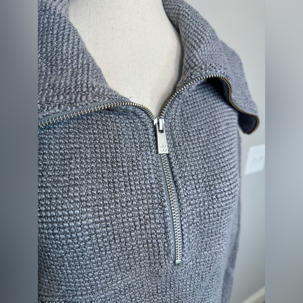 Sz XS Sweaty Betty Restful Boucle Half Zip Sweatshirt in a textured gray cotton - Picture 3 of 13